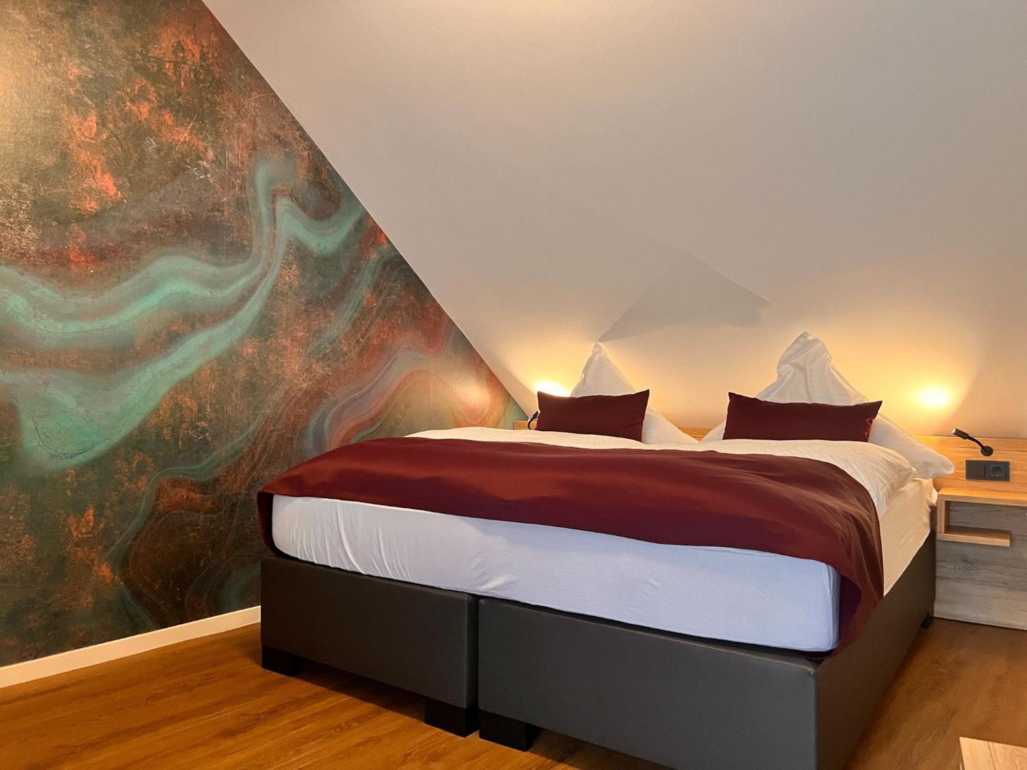 Hotel Restaurant Wolfsschlucht Gmbh Бад Мюнстерайфел Екстериор снимка